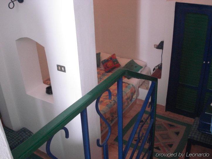 Курортный комплекс Kanabesh Village 3*